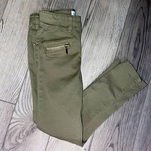Girls Denim Co. size 6/7 Olive Jeans